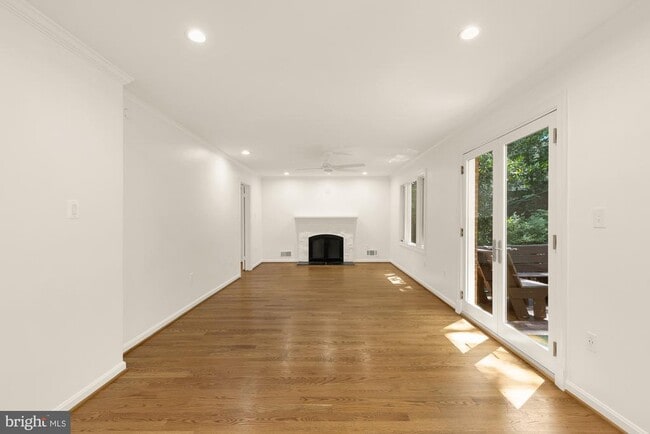 Building Photo - 1318 Round Oak Ct