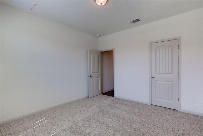 Building Photo - 18521 Urbano Dr