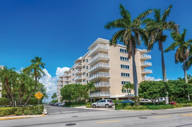 Building Photo - 250 Bradley Pl