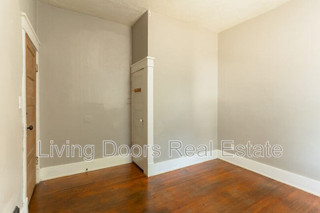 Building Photo - 1529 N 24th St