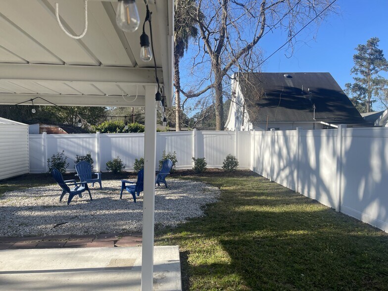 Building Photo - 3213 Bannon Dr