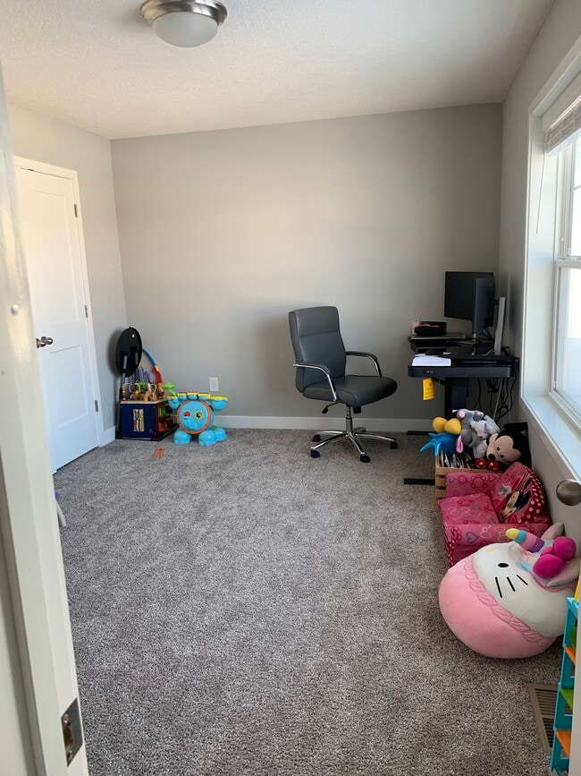 Building Photo - 4757 Equine Trl