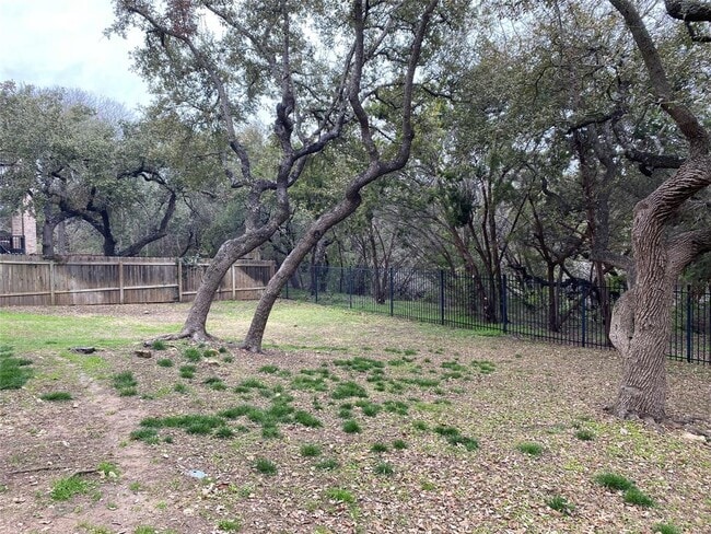 Building Photo - 7500 Mitra Dr