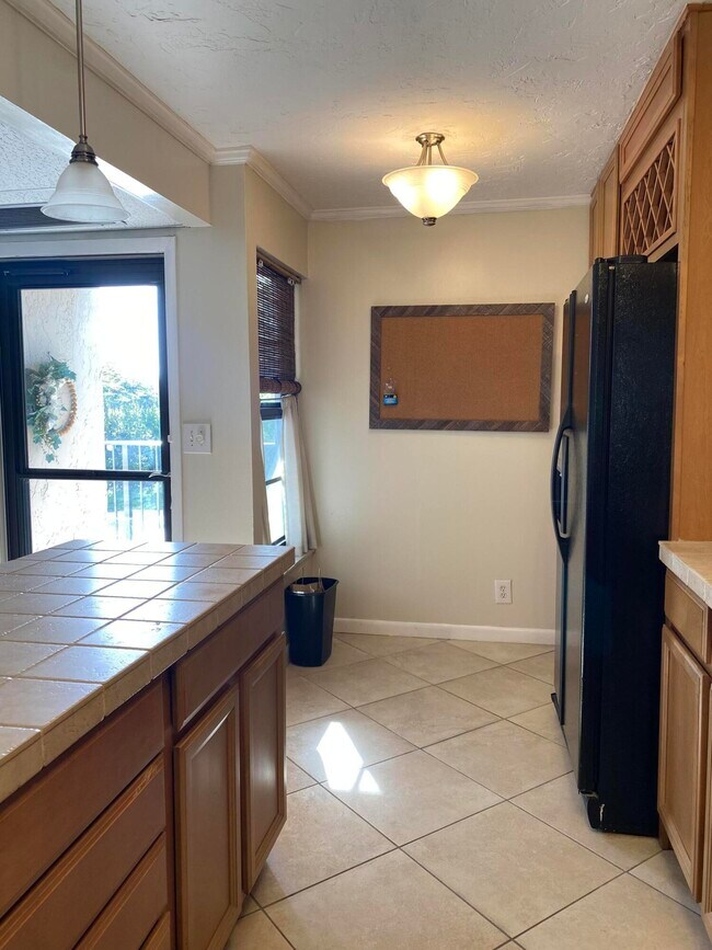 Building Photo - 4 Royal Palm Way