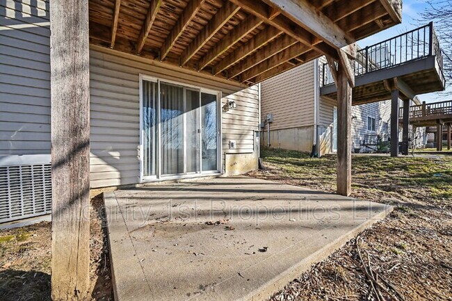 Building Photo - 3645 NW 84th Terrace