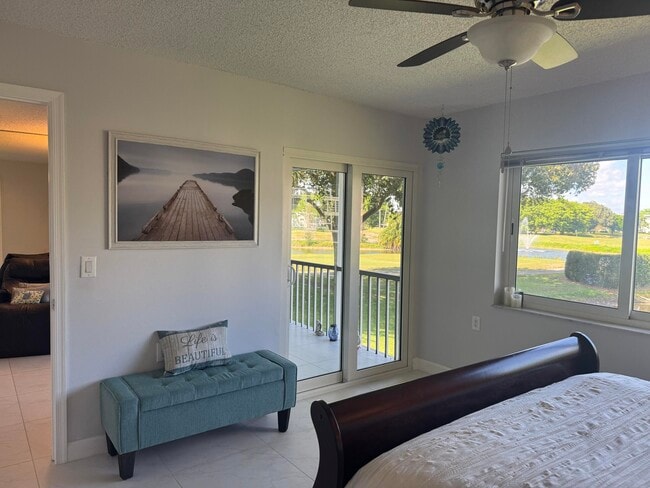 Building Photo - 4801 Martinique Pl