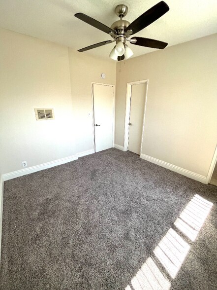 Building Photo - 146 S Princeton Ave