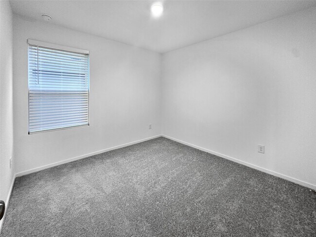 Building Photo - 31456 Moore Rd