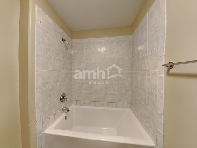 Building Photo - 938 Anndon Ln