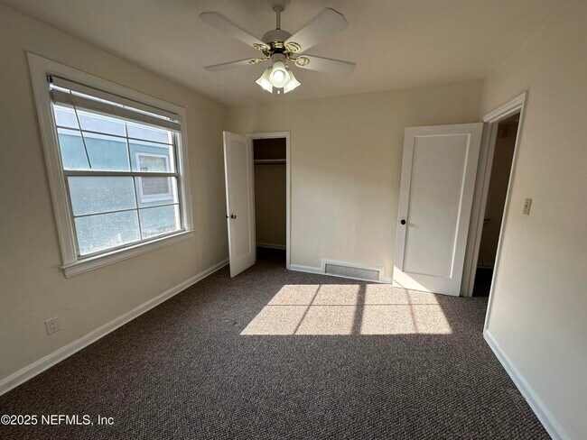 Building Photo - 1245 Belmont Terrace