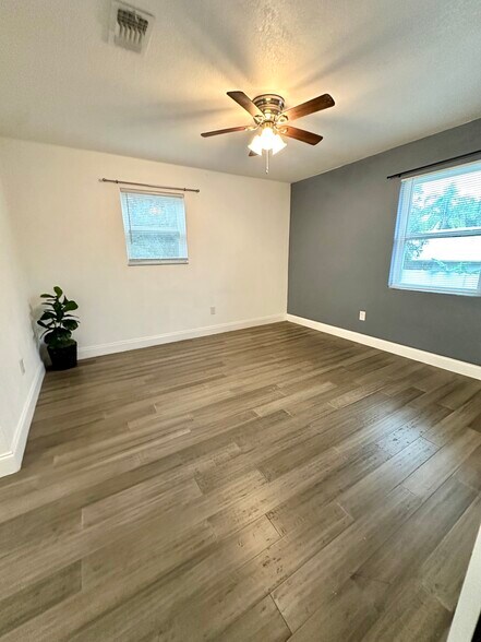 Building Photo - 423 Ololu Dr