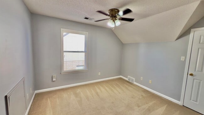 Building Photo - 4605 Park Side Dr