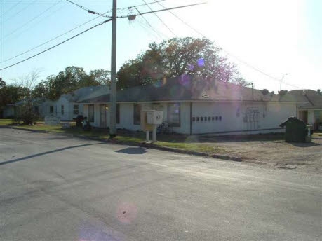 Primary Photo - 810 Central Ave