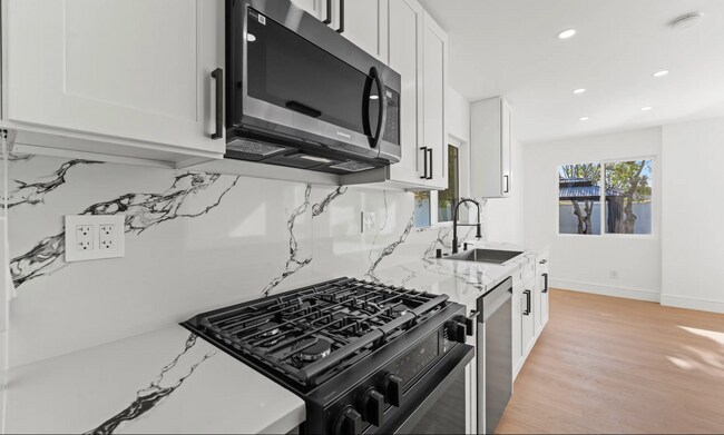 Building Photo - 7827 Hesperia Ave