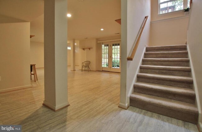 Building Photo - 15417 Duckling Pl