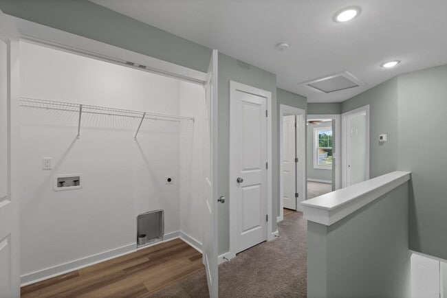 Building Photo - Coastal Townhouse For Rent!