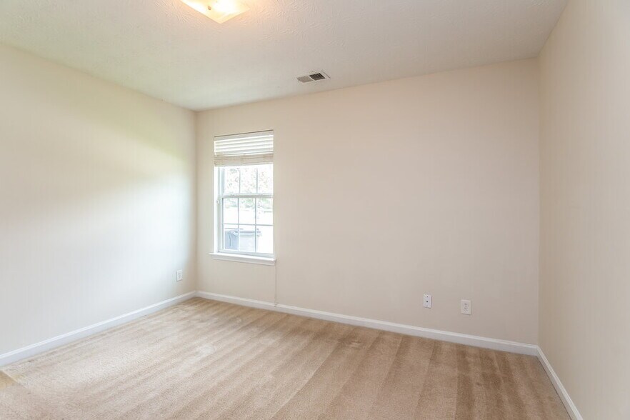 Building Photo - 331 Cobblestone Ct