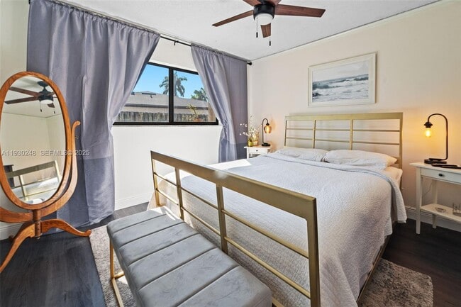 Building Photo - 410 Sailboat Cir