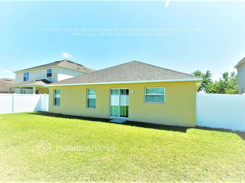 Building Photo - 2306 Plantation Oak Dr