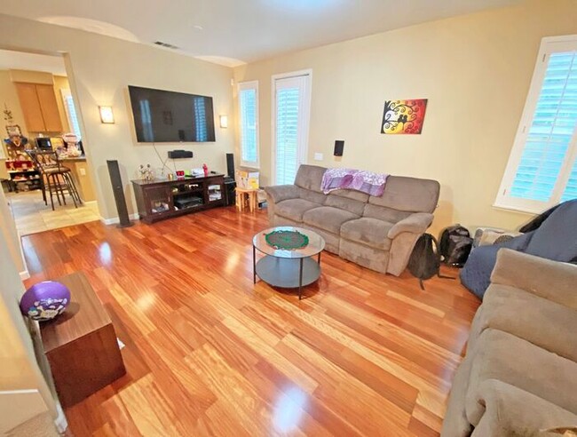 Building Photo - 1715 Salamoni Ct