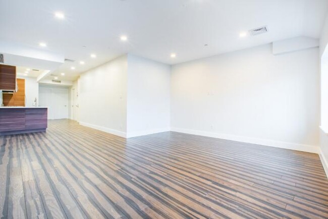 Building Photo - 2 bedroom in New York NY 10038