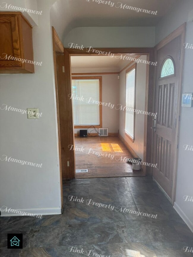 Building Photo - 2313 Copeman Blvd