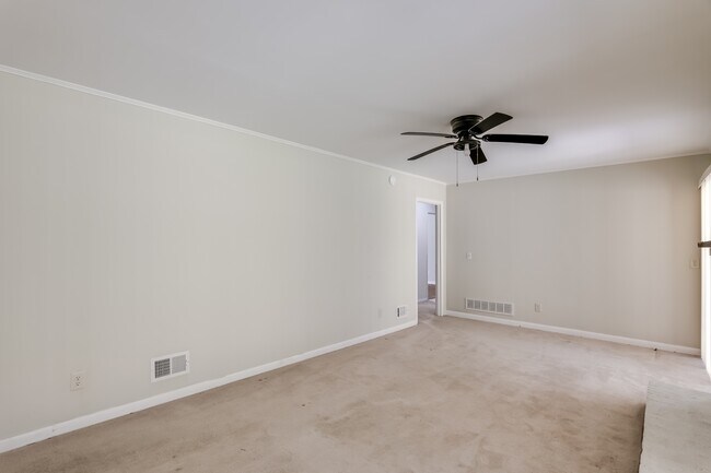 Building Photo - 1725 Cheltenham Ln