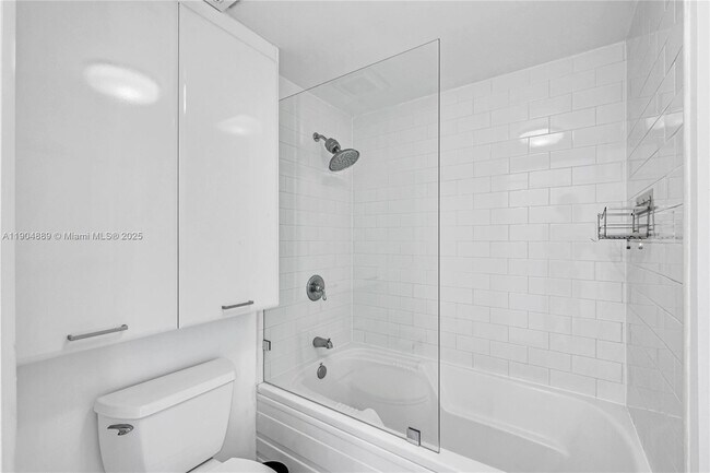 Building Photo - 690 SW 1st Ct