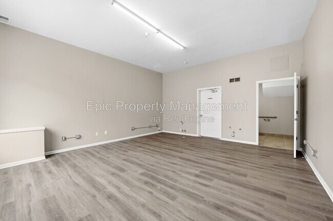 Building Photo - 14204 Lakeside Blvd N