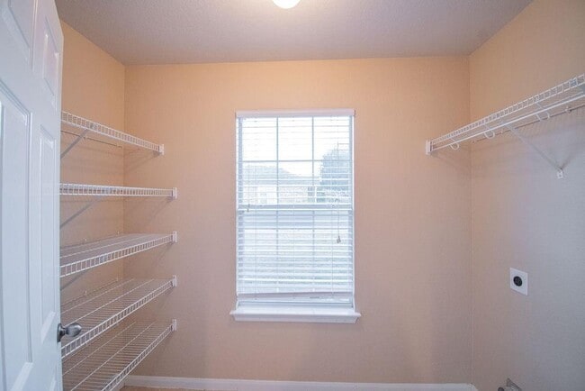Building Photo - 312 Pheasant Ridge Dr