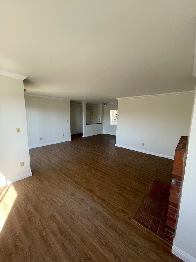 Building Photo - 4230 S Centinela Ave