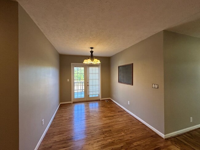 Building Photo - 125 Mitchell Rd