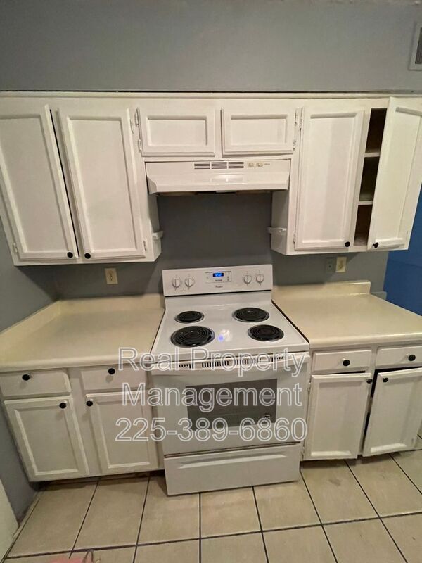 Building Photo - 2246 Anne Marie Dr