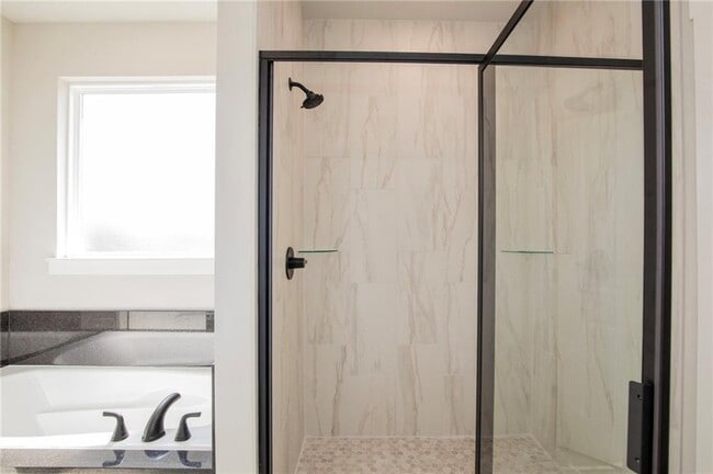 Building Photo - 300 White Oak St