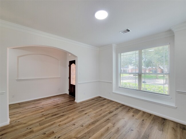 Building Photo - 2814 Bay Springs View