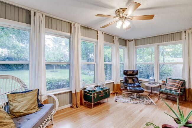 Building Photo - 1014 Nashua St