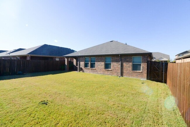 Building Photo - 1112 Decker Dr