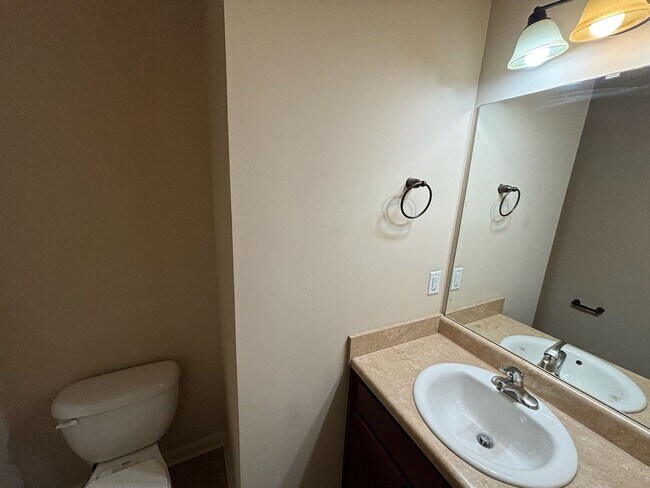 Building Photo - Beautiful Home for Rent in Phenix City!