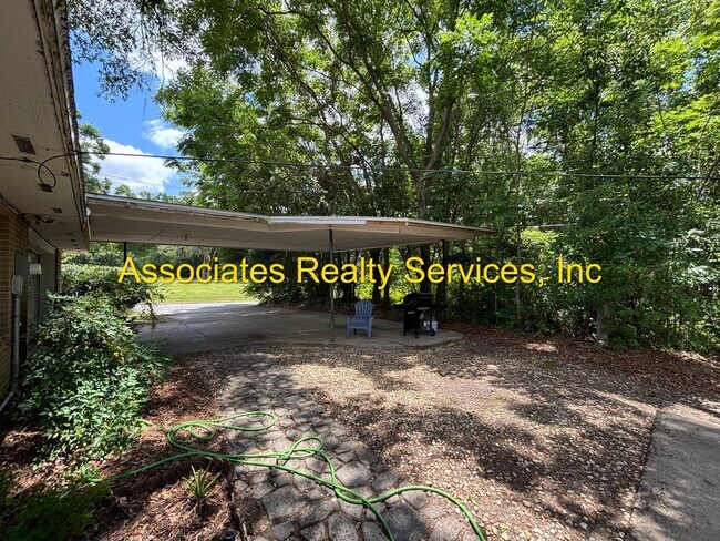 Building Photo - 3 Bed/2 Bath Spacious Home in BLACK ACRES!!!