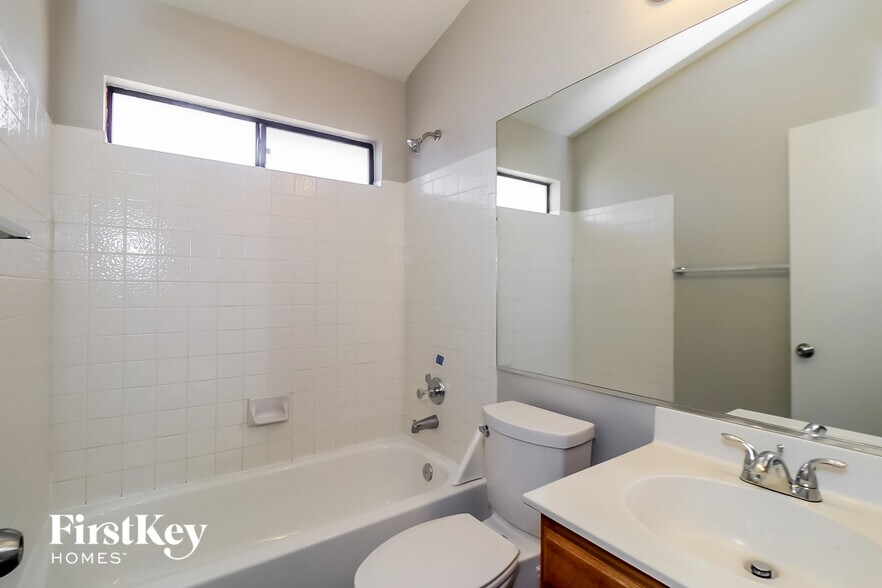 Building Photo - 3638 E Verdin Rd