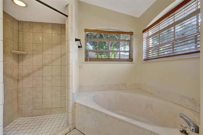 Building Photo - 4851 Wood Pointe Wy