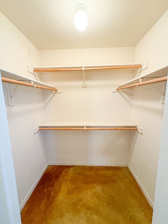 Building Photo - 1402 Powder River Dr