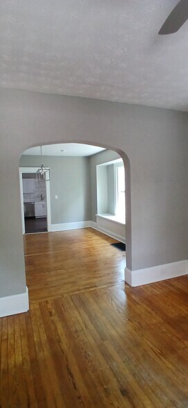 Building Photo - 4210 Robert Ave
