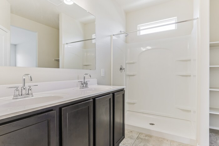 Building Photo - 1867 W Broadway Ave