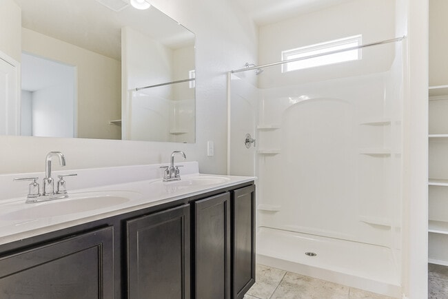 Building Photo - Bright Coolidge 4-Bedroom Home