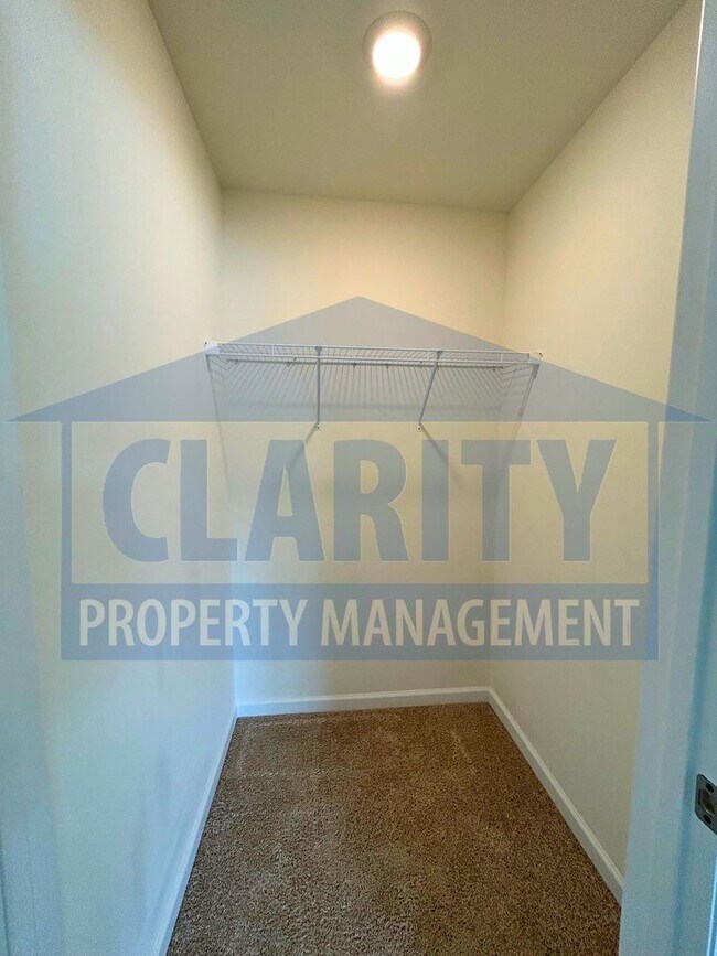 Building Photo - 1471 Housley Dr