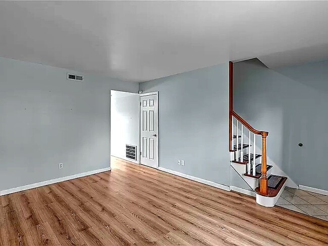 Primary Photo - 4058 Paule Ave