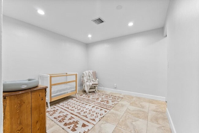 Building Photo - 1257 NW 5th St