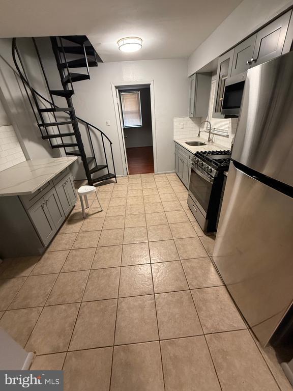 Building Photo - 1430 Jackson St