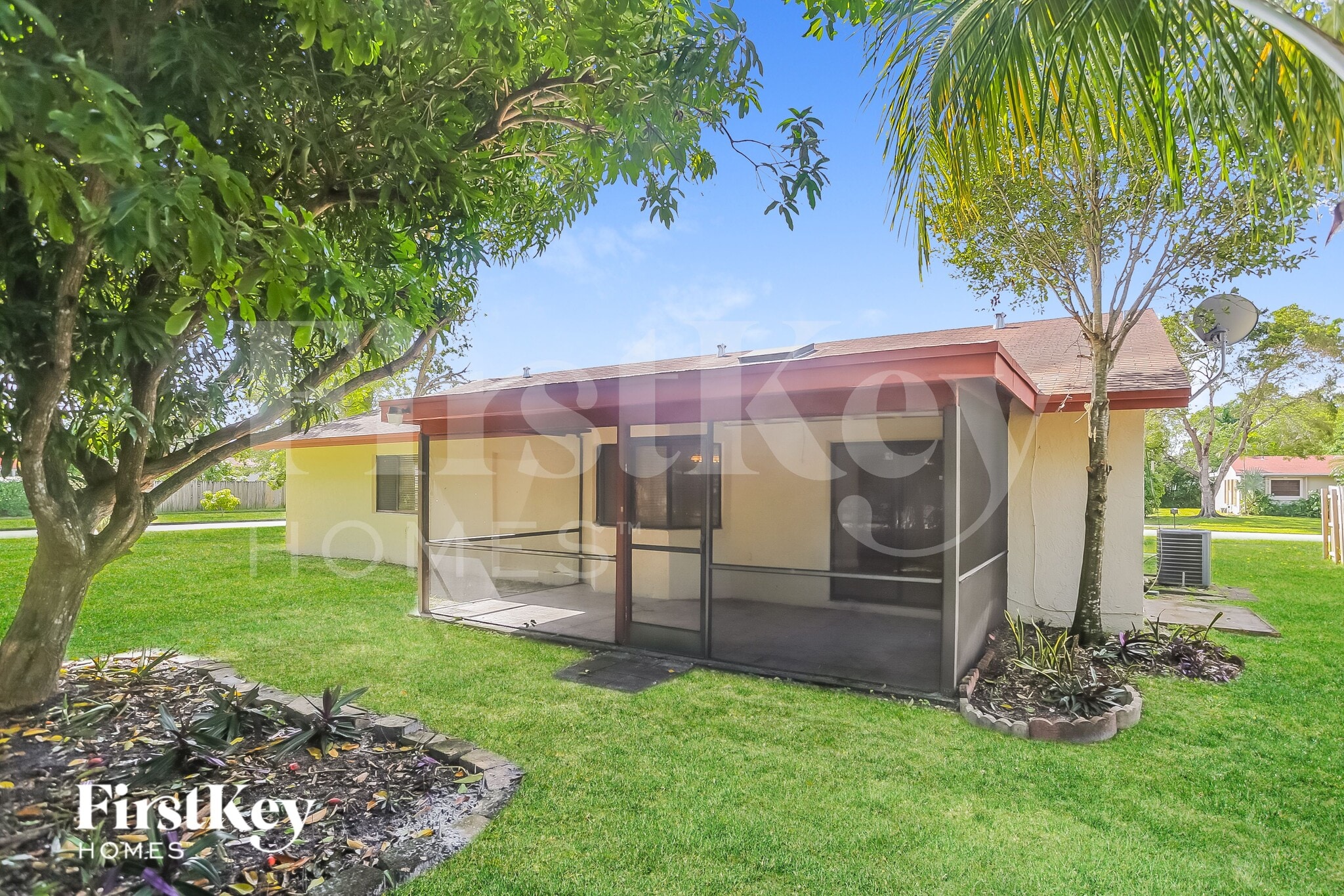 Building Photo - 1013 SW 49th Ave